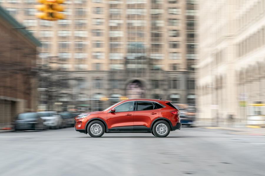  Ford Escape SE 2019 года  (NA) (фото 37 из 40)